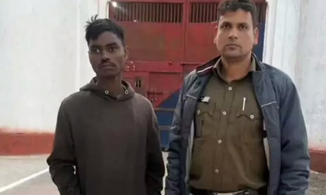 छत्तीसगढ़ - प्रेमी ने प्रेमिका के घर मे लगाई आग , इस बात से नाराज होकर दिया वारदात को अंजाम