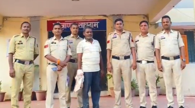 छत्तीसगढ़ - महिला के घर मे घुस कर सरपंच ने कहा मुझे तुम्हारे साथ..., शिकायत के बाद हुआ गिरफ्तार