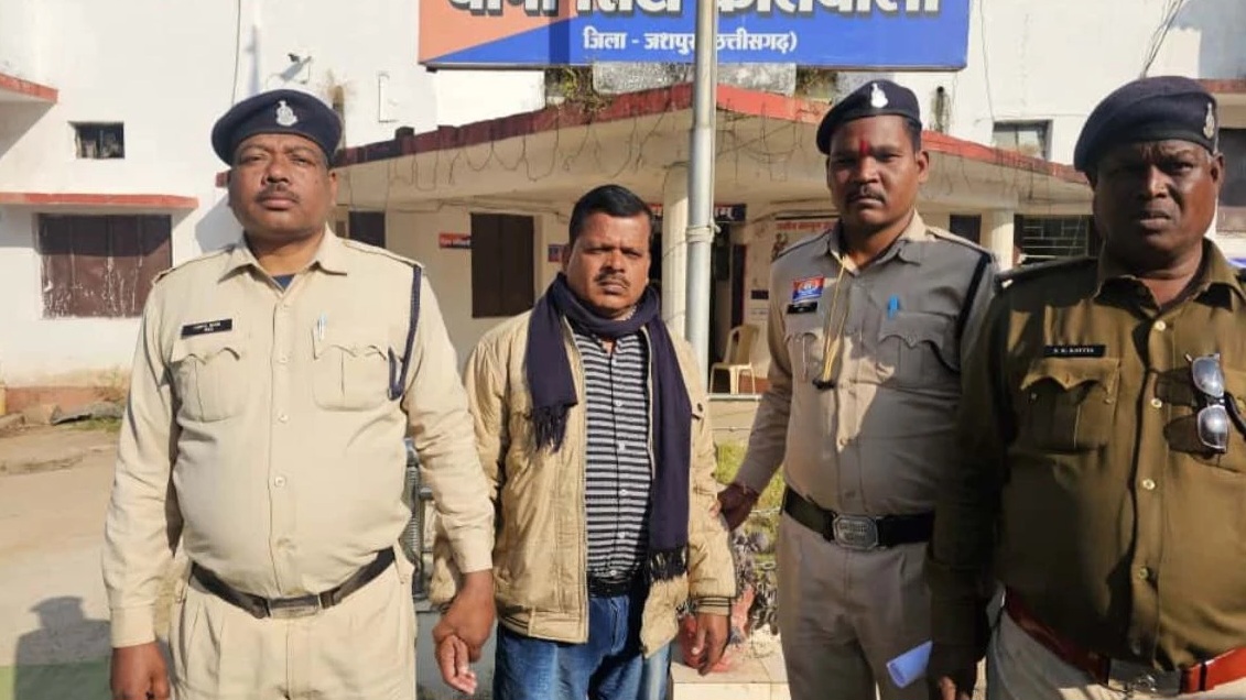 छत्तीसगढ़ - 16 साल की छात्रा को शिक्षक ने बनाया हवस का शिकार, FIR दर्ज होने के बाद हुआ गिरफ्तार