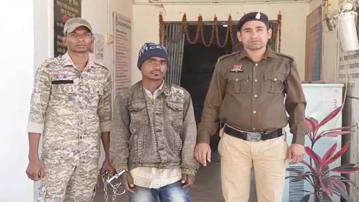 छत्तीसगढ़ - 14 साल की नाबालिग भतीजी को फूफा ने बनाया हवस का शिकार, जंगल मे दिया वारदात को अंजाम