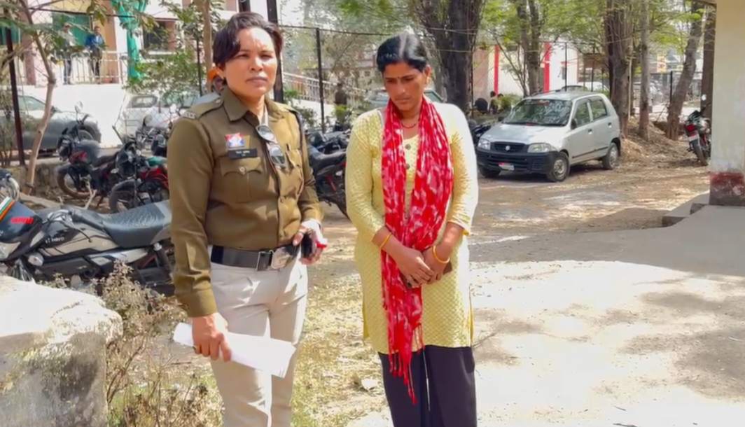 छत्तीसगढ़ - पत्नी के अवैध संबंध में पति बन रहा था बाधा, पत्नी पहले दिया जहर फिर किया..