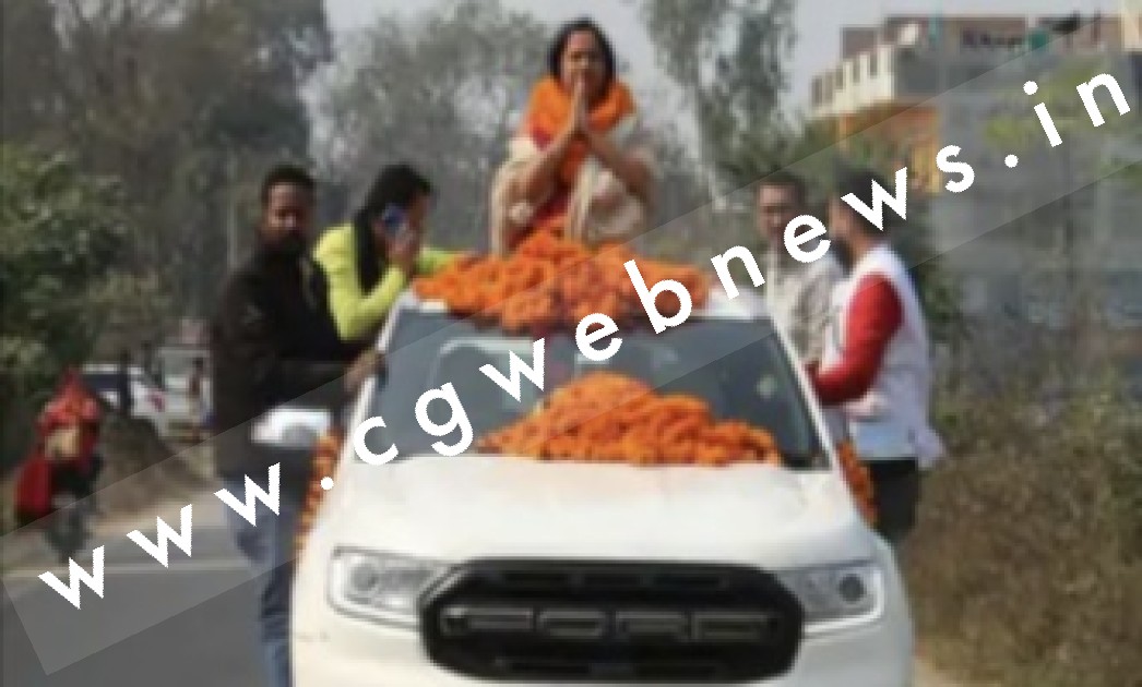 दुर्ग की बेटी उत्तरप्रदेश में खिला सकती है कमल , सपा उम्मीदवार राम गोविंद से 10 हजार वोटों से आगे है केतकी , मायके में जश्न की तैयारी