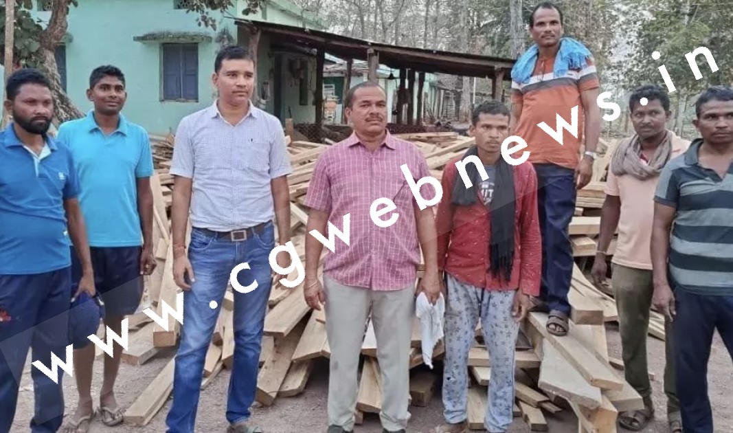 छत्तीसगढ़ वन विभाग की बड़ी कार्यवाही , 03 फर्नीचर मार्ट सील , लाखो की सागौन लकड़ी जप्त