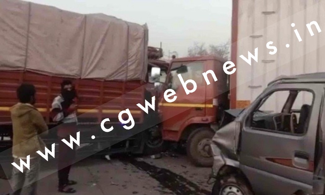 बारात से वापस आ रही कार लॉरी से टकराई , हादसे में दूल्हा दुल्हन सहित 08 लोग घायल