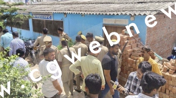 हॉटल में चल रहे बड़े सैक्स रैकेट का पर्दाफाश ,10 युवक व 8 युवतियां आपत्तिजनक हालत में गिरफ्तार 