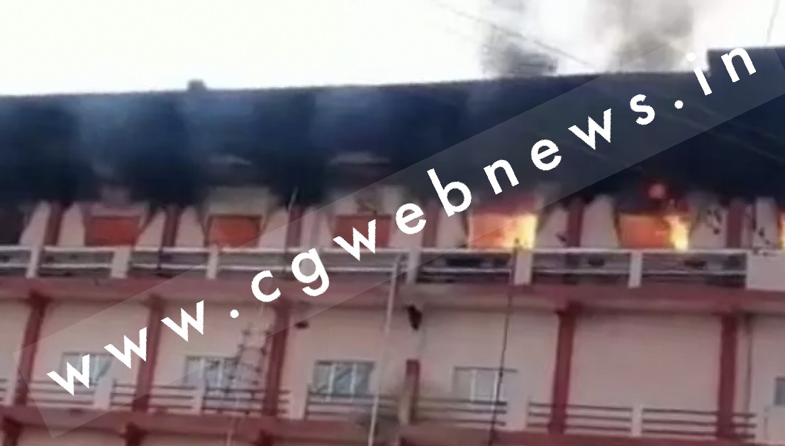 छत्तीसगढ़ के मनीष फूड प्रोडक्ट के नए प्लांट में लगी भीषण आग , करोड़ो रूपये की मशीन जल कर राख