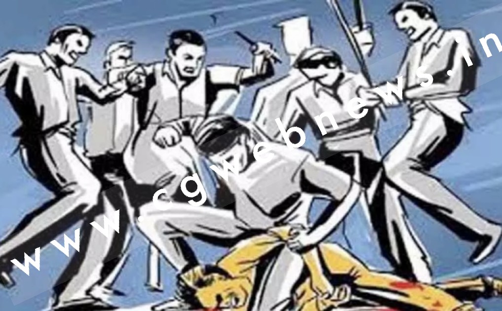 पार्षद के बेटों की गुंडागर्दी , टूटी पाइप लाइन की मरम्मत करने की मांग करने पर युवक की कर दी जम कर पिटाई