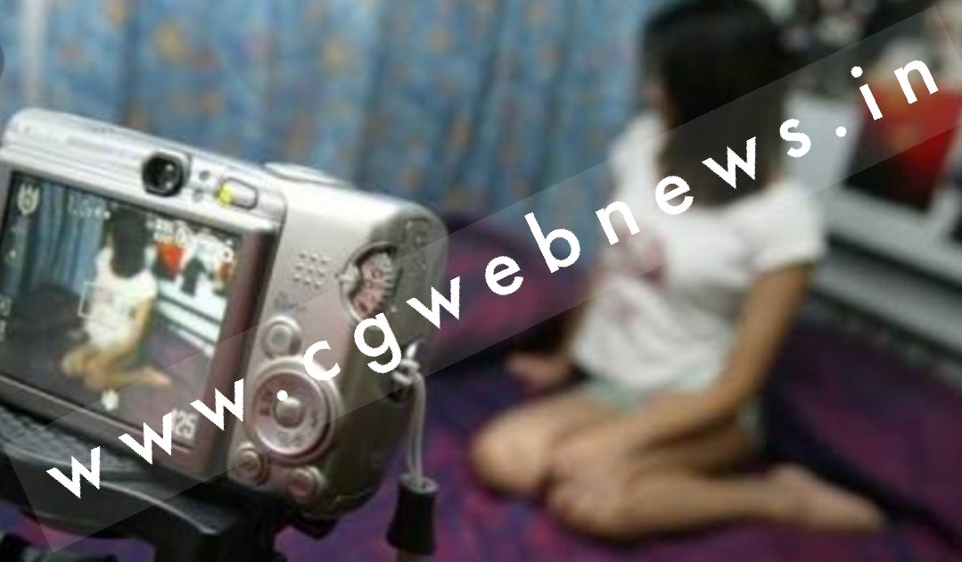 पत्नी का गैंगरेप करा कर पति ने बनाया रेप का वीडियो , बोला यूट्यूब में डाल कर कमाऊंगा रुपये