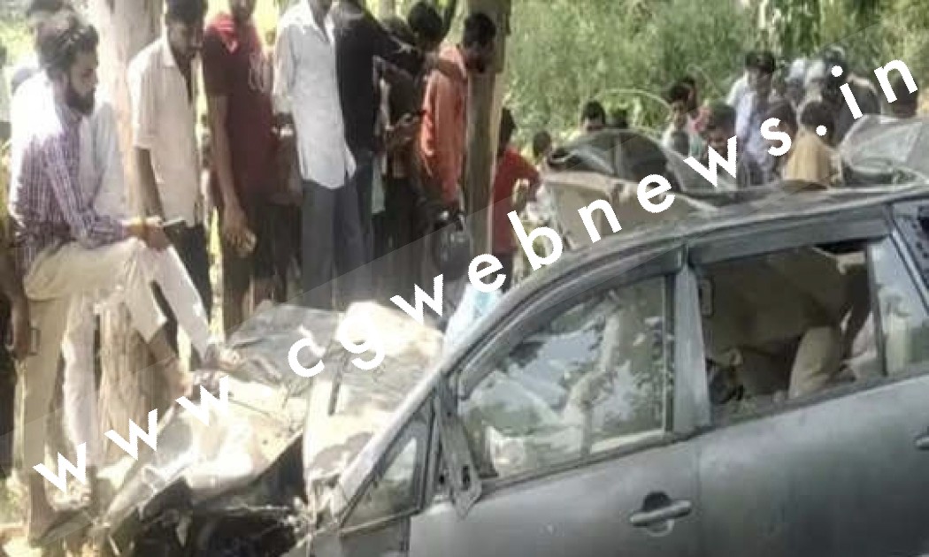 रामपुर में बड़ा सड़क हादसा , तेज रफ्तार इनोवा पेंड़ से टकराई , 06 लोगो की मौके पर ही मौत
