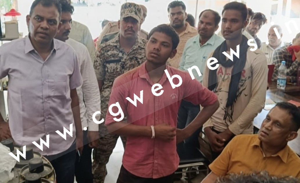 छत्तीसगढ़ - राईस मिलर से 19 लाख की लूट , बाईक सवार दो युवकों ने दिया वारदात को अंजाम