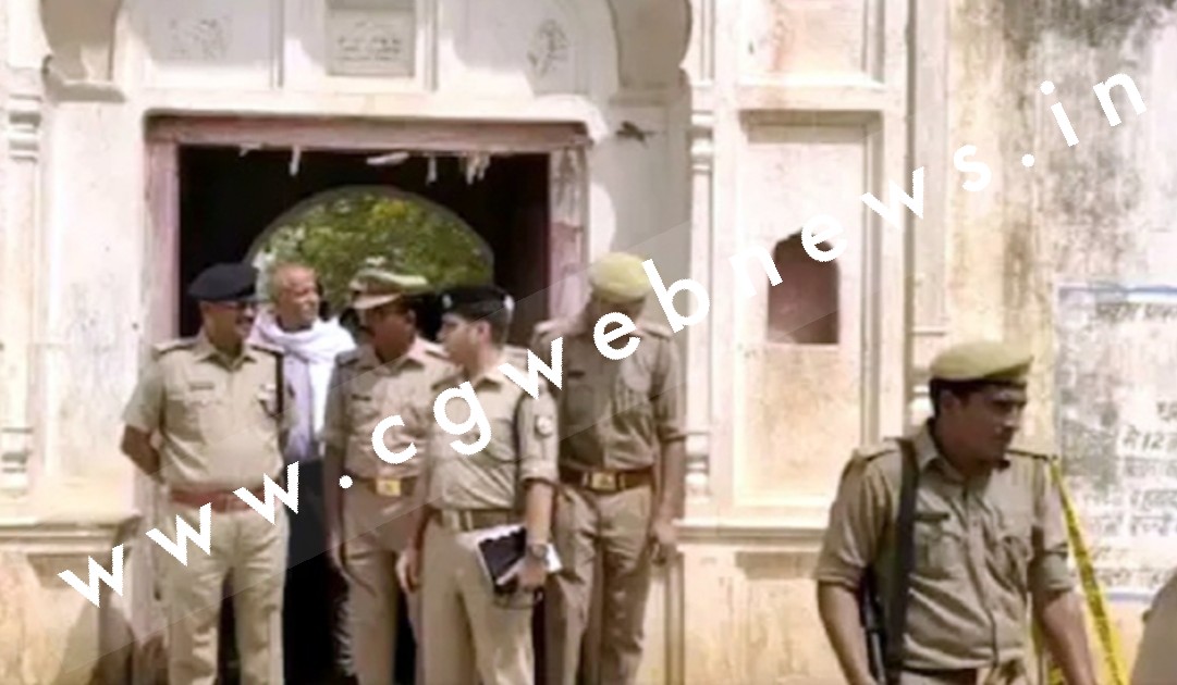 BIG BREAKING - मंदिर परिषर में प्रेमी जोड़े ने फाँसी लगा कर की खुदकुशी , पुलिस जाँच में जुटी