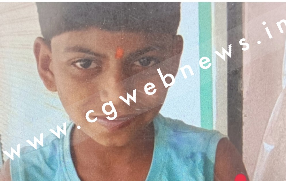 सक्ती जिले से बड़ी खबर , 11 साल का मासूम खेलते वक्त खुले बोरवेल्स में गिरा , रेस्क्यू ऑपरेशन जारी