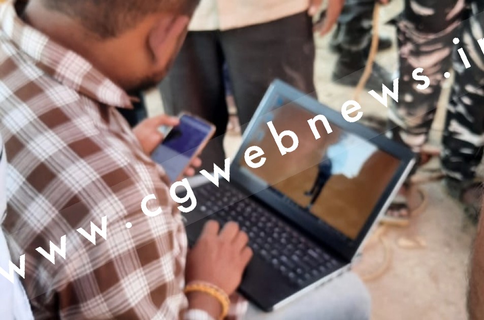 मिशन राहुल - प्लान C पर काम शुरू , रोबोट पहुँचा पिहरिद , देखे बोरवेल के भीतर की तश्वीर 