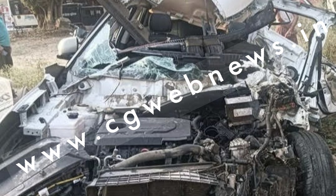 तेज रफ्तार कार और बस में टक्कर , हादसे में एक महिला सहित दो बच्चो की मौके पर ही मौत