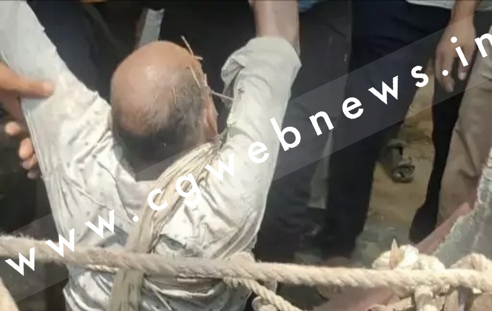 बकरे को बचाने के चक्कर मे गई एक युवक की जान और दो युवक गंभीर हालत में हॉस्पिटल में भर्ती