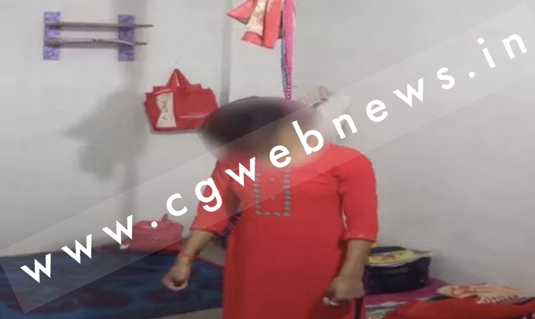 छत्तीसगढ़ - युवती ने दीवार पर लिखा मैं जीना चाहती थी उसके बाद लगा ली फाँसी