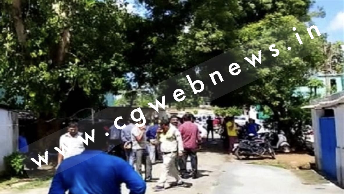 छत्तीसगढ़ - नशे की हालत में 19 साल के युवक में चाकू से गोद कर की माँ और बहन की हत्या