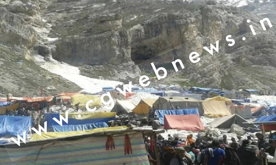 बाबा के दरबार मे कुदरत का कहर , 16 की मौत , बाल बाल बचे विधायक और उनका परिवार