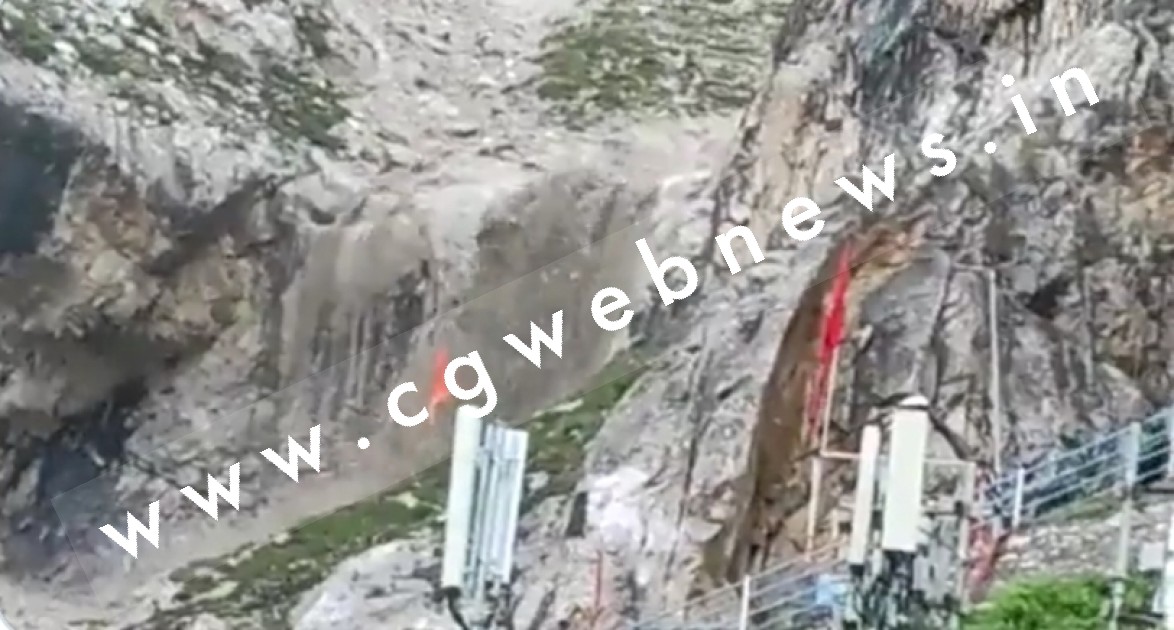 अगले आदेश तक अमरनाथ यात्रा स्थगित , पवित्र गुफा के ऊपरी इलाके में फटा था बादल , हेल्पलाइन नम्बर जारी