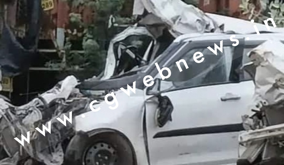 तेज रफ्तार कार का टायर फटा , हादसे में 04 लोगो की मौके पर ही मौत और 06 गभीर