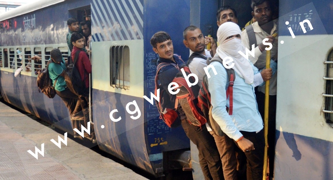 सौ दिनों के बाद एक बार फिर से पटरी पर दौड़ने लगी पैसिंजर ट्रेन , किराए में नही हुई कटौती