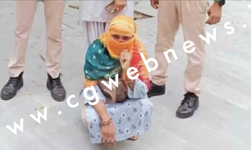 वीडियो कॉल के जरिये अश्लील हरकत कर कपड़े उतरवा कर ब्लैकमेल करने वाली महिला गिरफ्तार