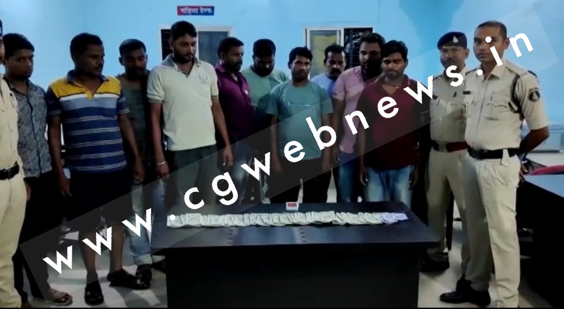 जंगल मे सजी जुए की महफ़िल पर पुलिस का छापा , 10 जुआरी रंगेहाथ गिरफ्तार , देखे नाम और पता