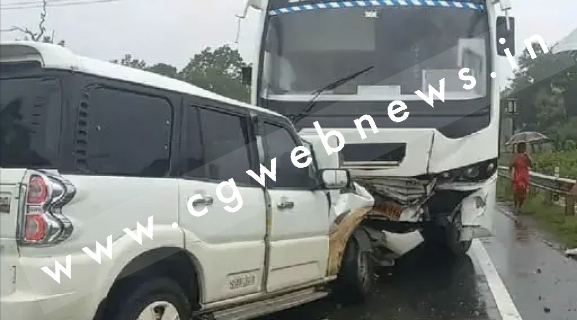 छत्तीसगढ़ में बड़ा सड़क हादसा , तेज रफ्तार स्कॉर्पियो और बस की टक्कर में 05 लोग ,,,