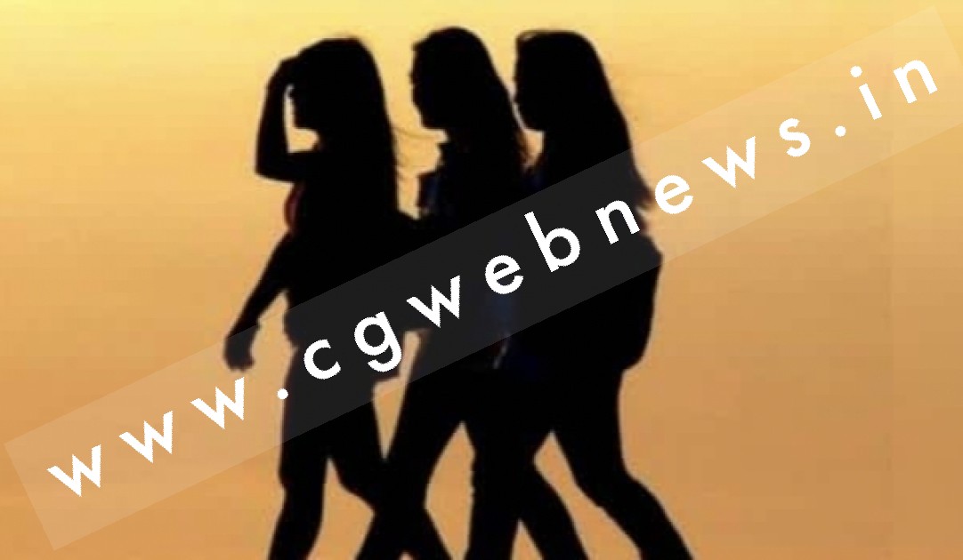 तीन नाबालिग छत्राओं को दिखाया मुंबई का सपना , और घर ले जा कर किया दुष्कर्म , महिला आयोग ने लिया संज्ञान