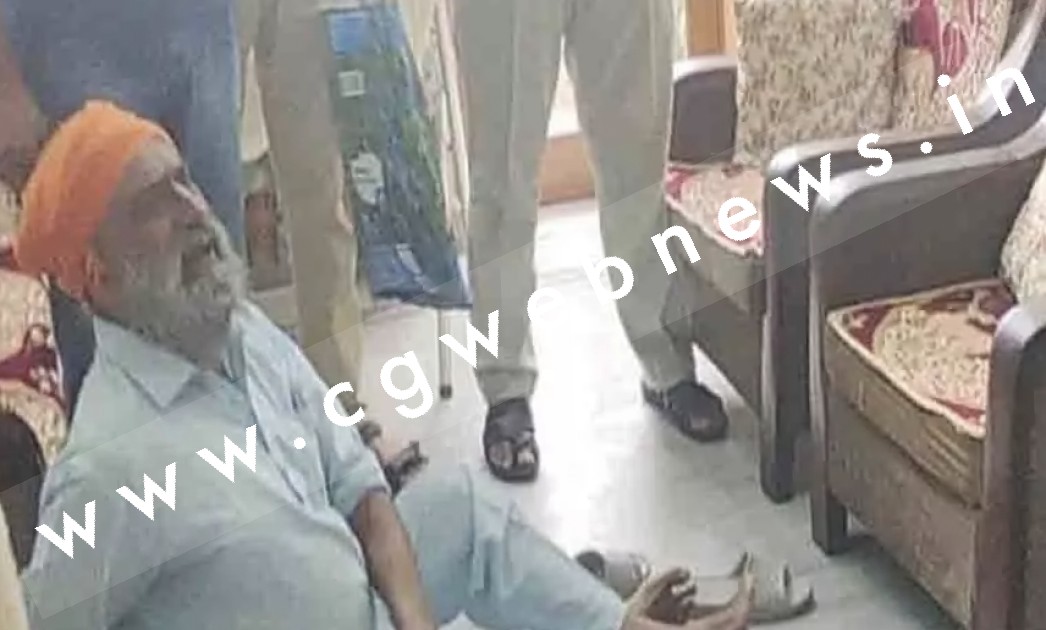 SBI के डिप्टी मैनेजर ने लगाई फांसी , मृतक के बेटे ने 09 महीने पहले की थी खुदकुशी , परिवार में पसरा सन्नाटा