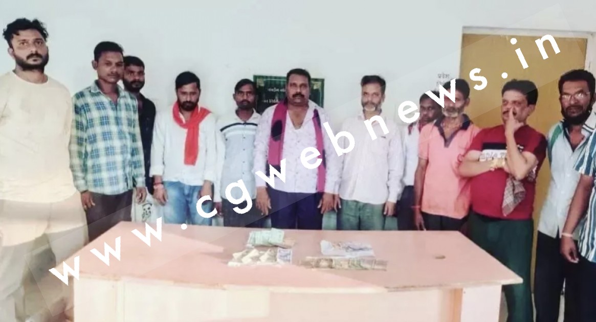 जिला पुलिस की सट्टे पर बड़ी कार्यवाही , 11 सटोरिये गिरफ्तार , सट्टापट्टी और नगदी जप्त