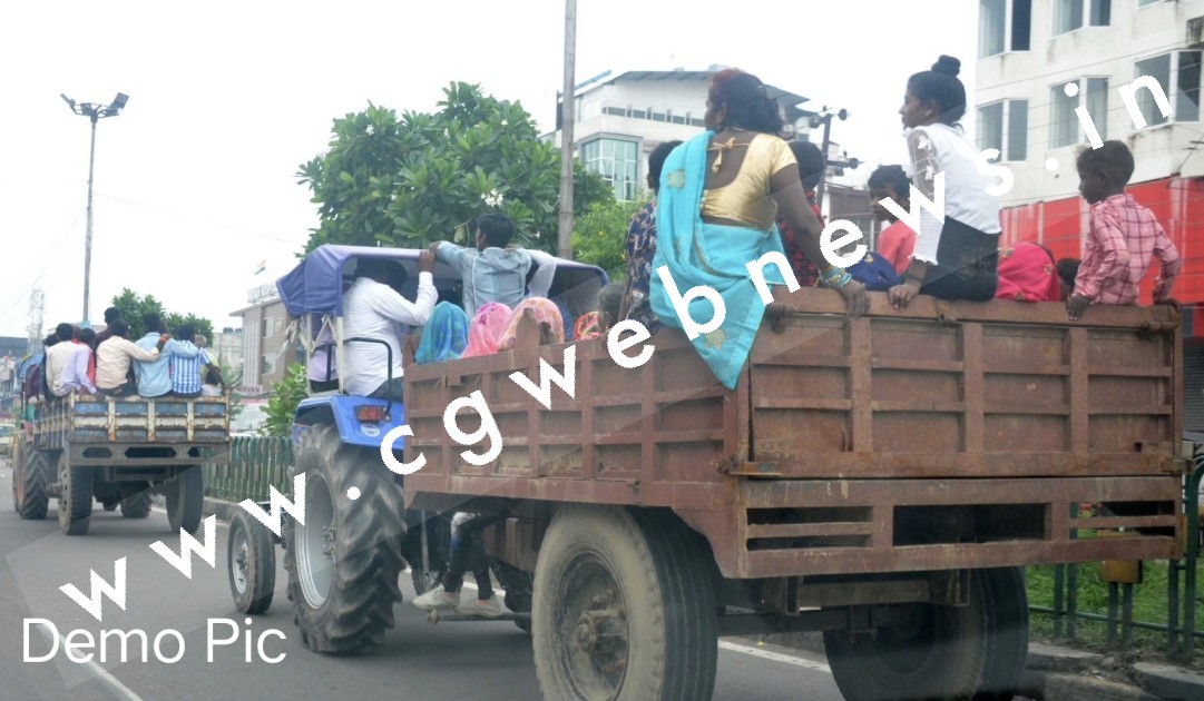 ट्रैक्टर का उपयोग अब सिर्फ खेती कार्य और समान ढुलाई के लिए , लोगो को बैठाया तो होगी सजा