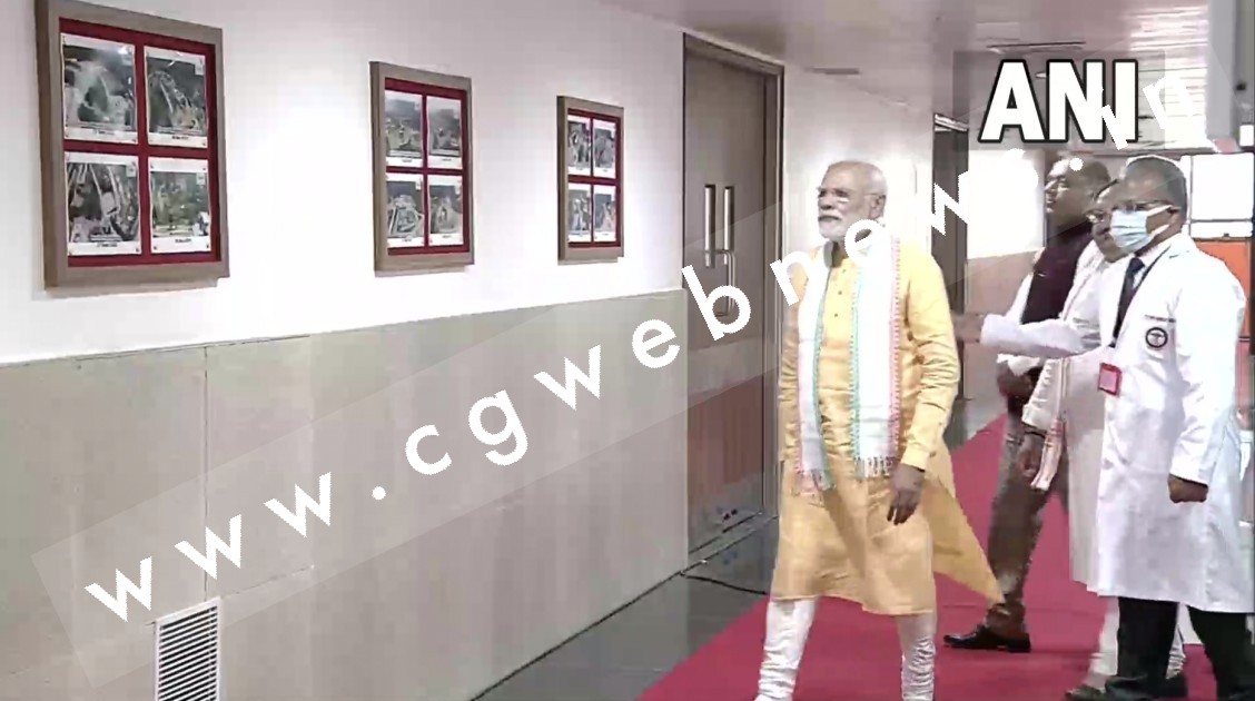 बिलासपुर पहुँचे PM नरेन्द्र मोदी , कहा हम जिसका शिलान्यास करते हैं उसका उद्घाटन भी करते हैं