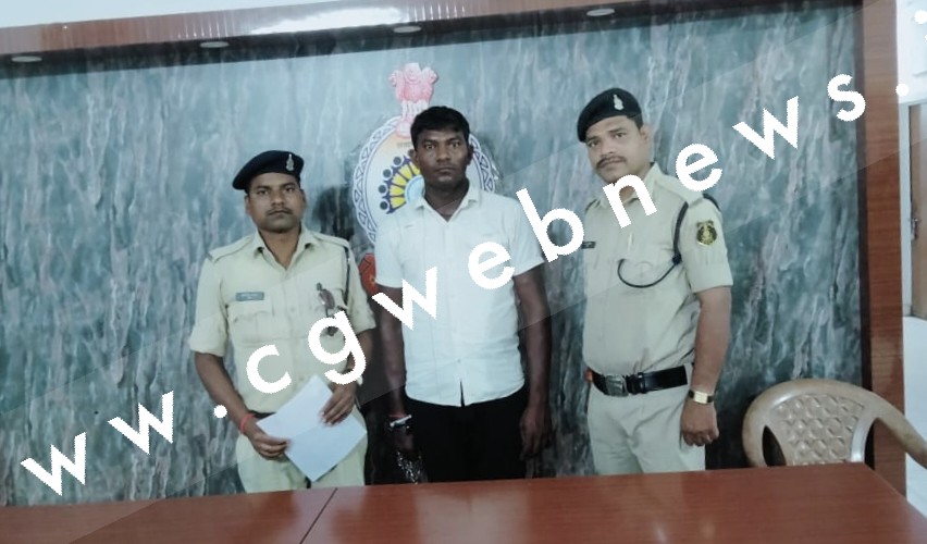 सक्ती से बड़ी खबर , मोबाईल दुकान में महिला के साथ रेप की कोशिश , दुकान का दरवाजा बंद कर दे रहा था वारदात को अंजाम