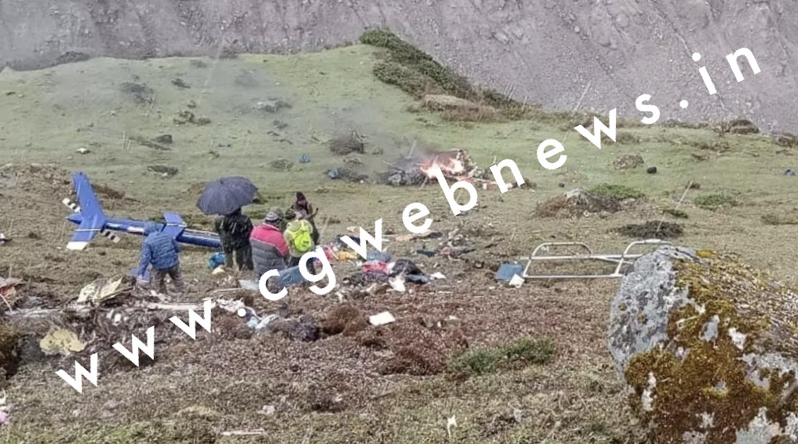 बड़ी खबर , श्रद्धालुओं से भरा हेलीकॉप्टर हुआ क्रैश , 06 लोगो की मौत , सभी उड़ाने रद्द