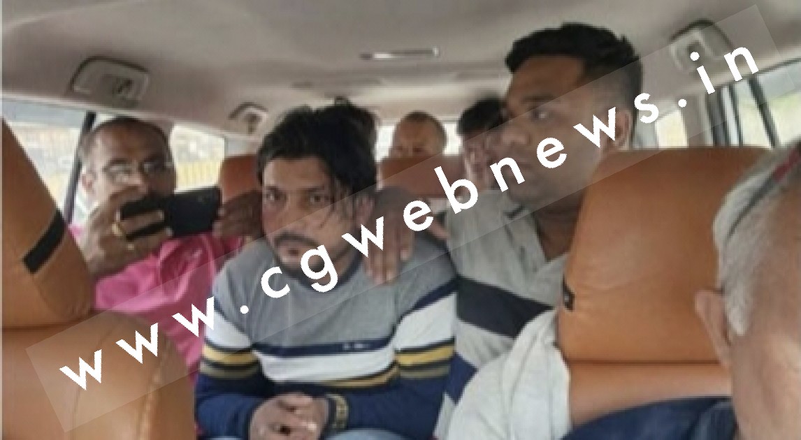 छत्तीसगढ़ - सराफा ब्यवसाई की हत्या कर ज्वेलरी शॉप को लुटने वाले आरोपी बनारस से गिरफ्तार
