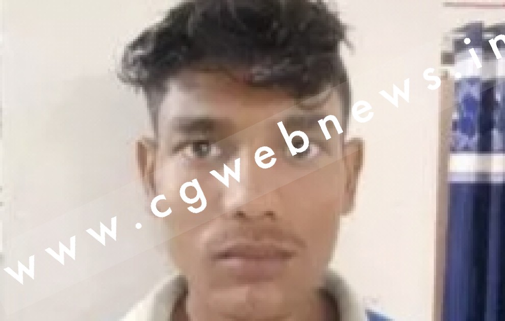 छत्तीसगढ़ - सुरक्षा प्रहरियों को चकमा दे कर जिला हॉस्पिटल से फरार हुआ कैदी , SP ने घोषित किया 05 हजार का इनाम