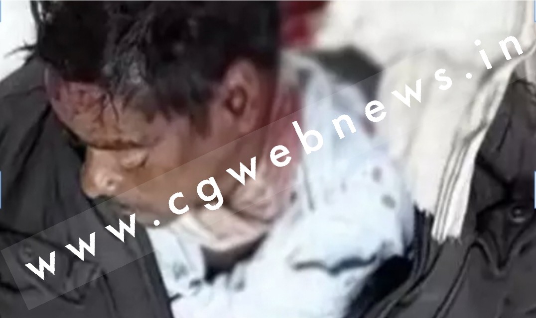 छत्तीसगढ़ - लोहार ने किसान की हत्या करने के बाद पुलिस पार्टी पर किया जानलेवा हमला , भीतर देखे तश्वीर