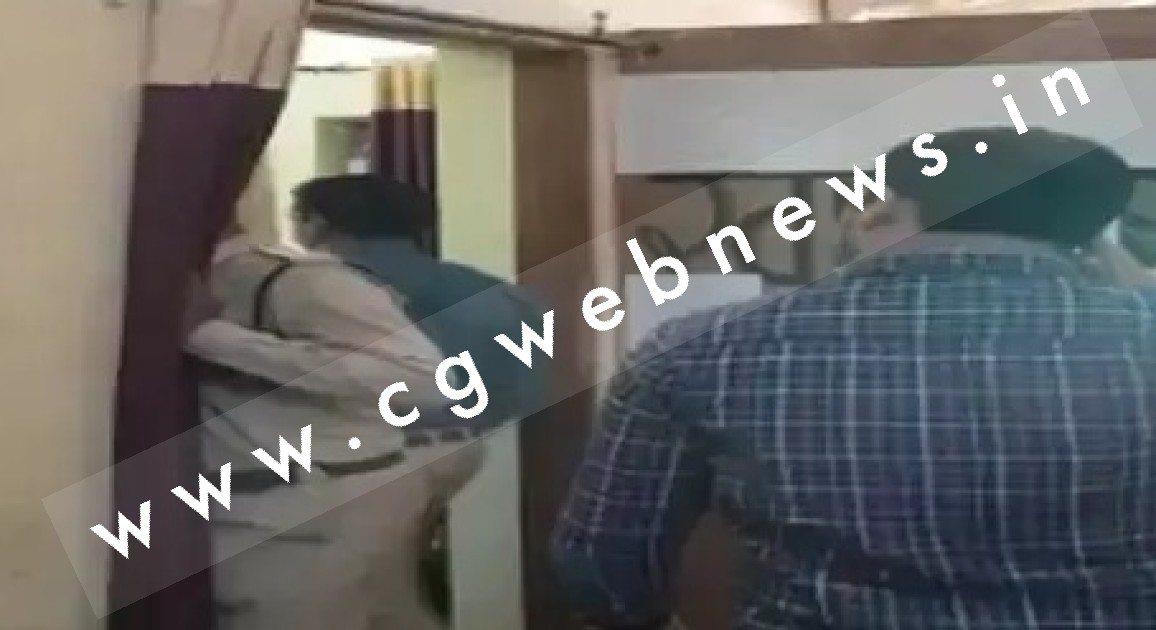 ED ने छत्तीसगढ़ में एक बार फिर दी धमक , कलेक्ट्रेट के खनिज अधिकारी से पूछताछ जारी , कई और जगहों पर छापेमारी की खबर