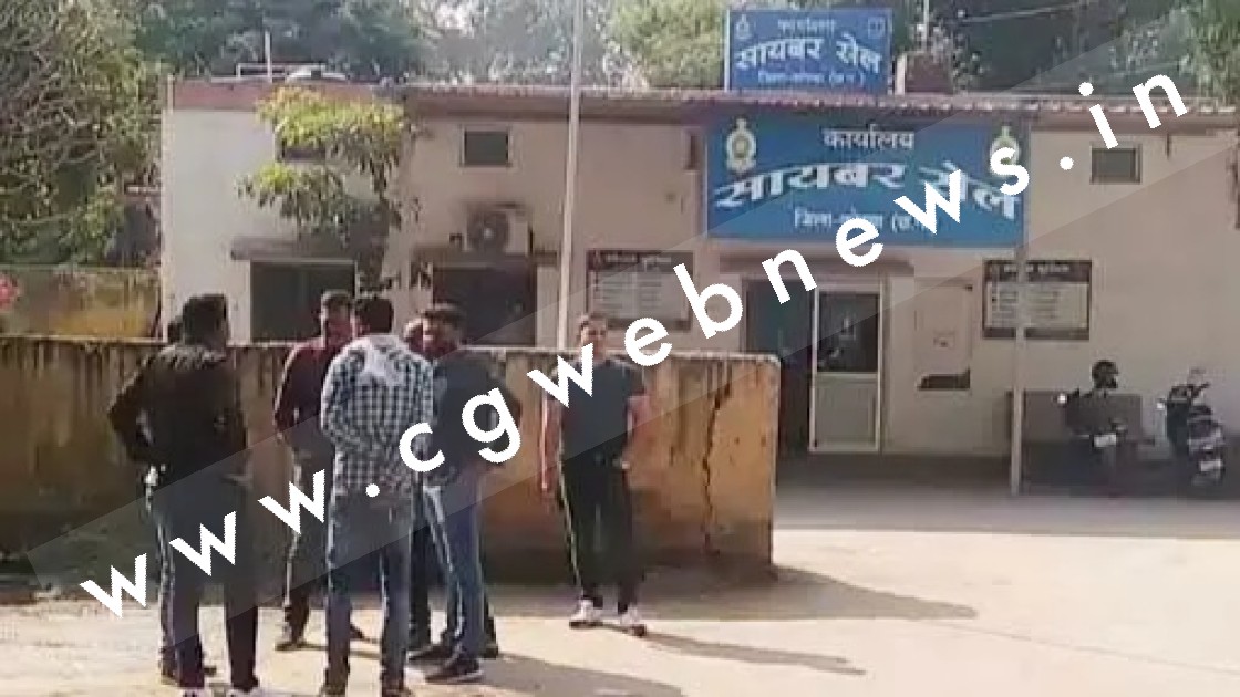 छत्तीसगढ़ - सटोरियों के ठिकानों में साइबर सेल और पुलिस की दबिश , लाखो रुपये के साथ कई सटोरिये गिरफ्तार