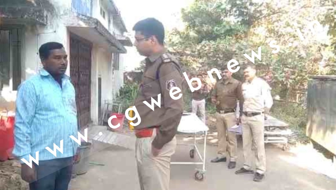 छत्तीसगढ़ - दिनदहाड़े घर मे घुस कर 20 वर्षीय युवती की हत्या , डॉग स्क्वायड की मदद से पुलिस जाँच में जुटी