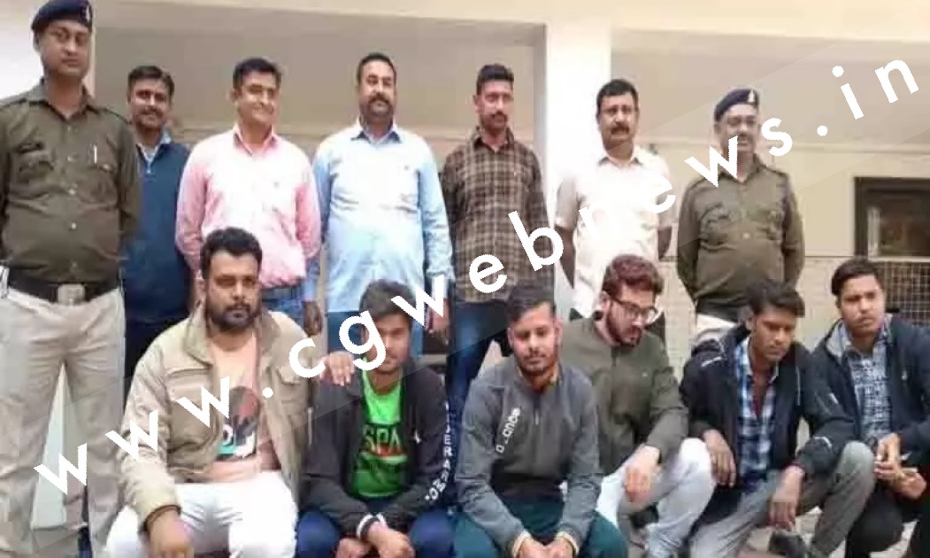 छत्तीसगढ़ - महादेव एप से ऑनलाइन सट्टा खिलाने वाले 6 बुकी मध्यप्रदेश से गिरफ्तार , हो सकता है चौकाने वाला खुलासा