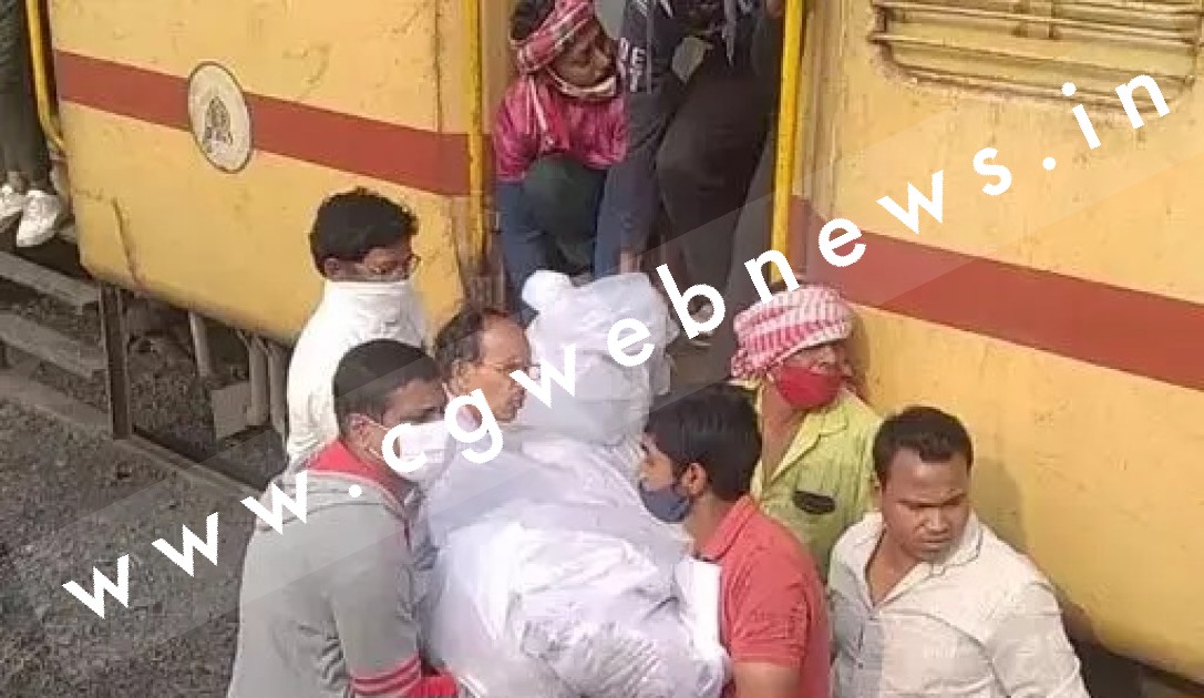 छत्तीसगढ़ - सेवा समिति द्वारा निकाली गई तीर्थयात्रा स्पेसल ट्रेन में तीर्थयात्री की मौत , 38 घंटे तक शव के साथ यात्रा करते रहे श्रद्धालु 