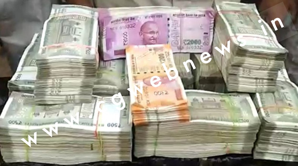 धन कुबेर निकला विधायक , IT की रेड में घर और फैक्ट्री से 11 करोड़ बरामद , बड़ी मात्रा में नगदी देख अफसरों के उड़े होश