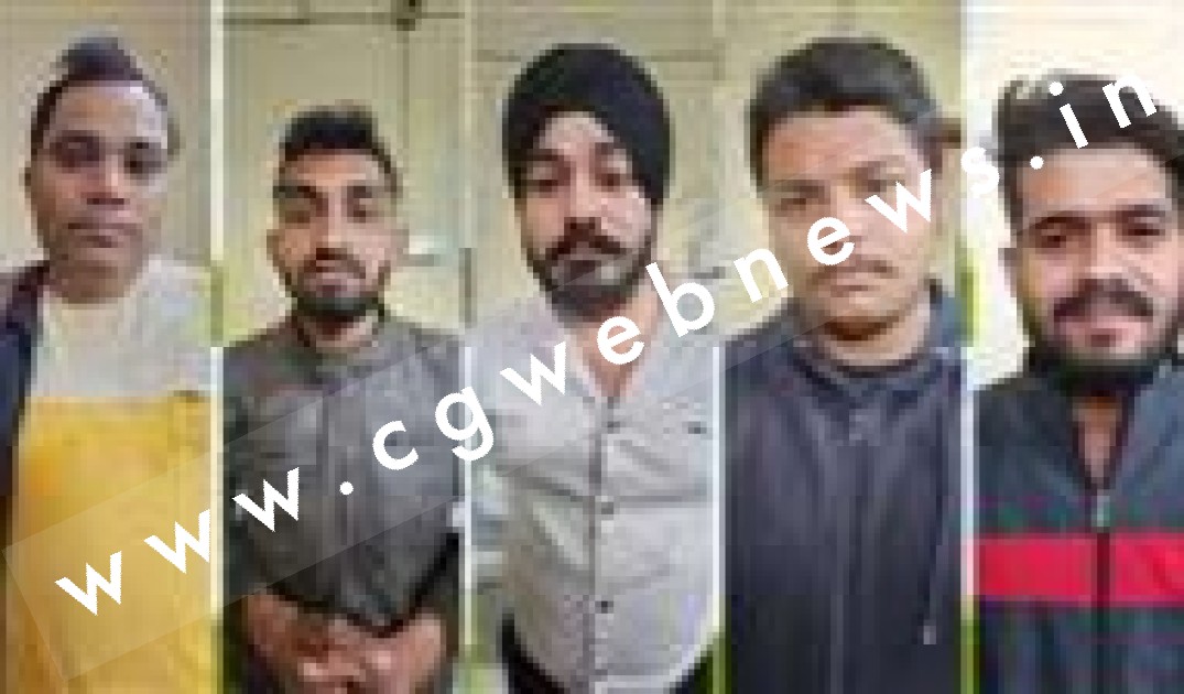 छत्तीसगढ़ - भारत और न्यूजीलैंड मैच के टिकटों को ब्लैक में बेचते 09 लोग गिरफ्तार , 66 टिकट जब्त