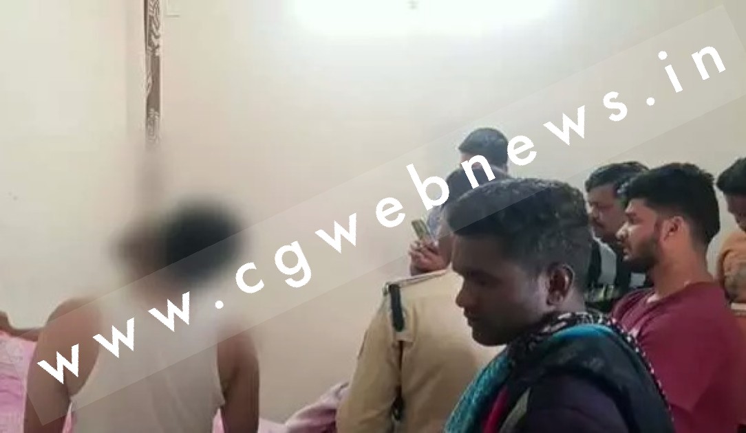 छत्तीसगढ़ - RES विभाग के SDO ने सरकारी आवास में फाँसी लगा कर की खुदकुशी , पुलिस जाँच में जुटी