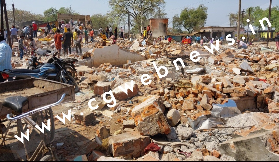 सक्ती में आया प्रशासनिक भूकंप , सब कुछ हुआ तबाह , भूकंप का केन्द्र बुधवारी बाजार , भीतर देखे तबाही का मंजर