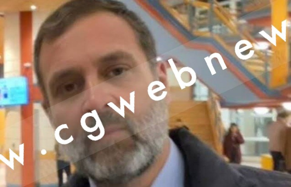 राहुल गांधी ने सेट कराई दाढ़ी , पहने शूट , नजर आए स्टाइलिश लुक में , भीतर देखे तश्वीर