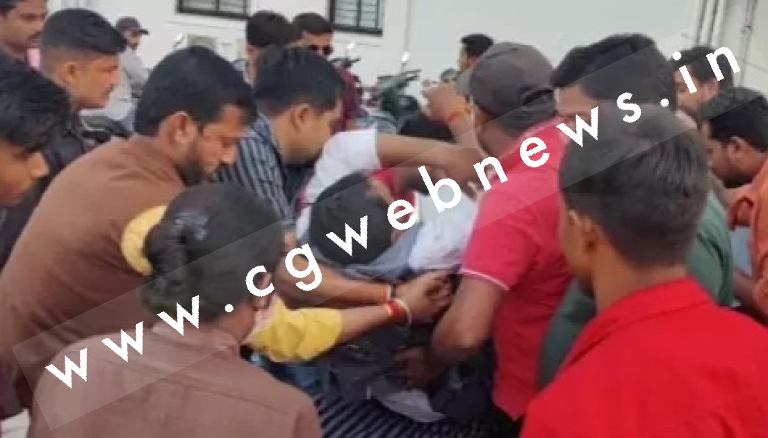 छत्तीसगढ़ - भाजपा युवा मोर्चा के मंडल अध्यक्ष पर जानलेवा हमला , गंभीर हालत में हॉस्पिटल में भर्ती , इन पर लगा हमला कराने का आरोप