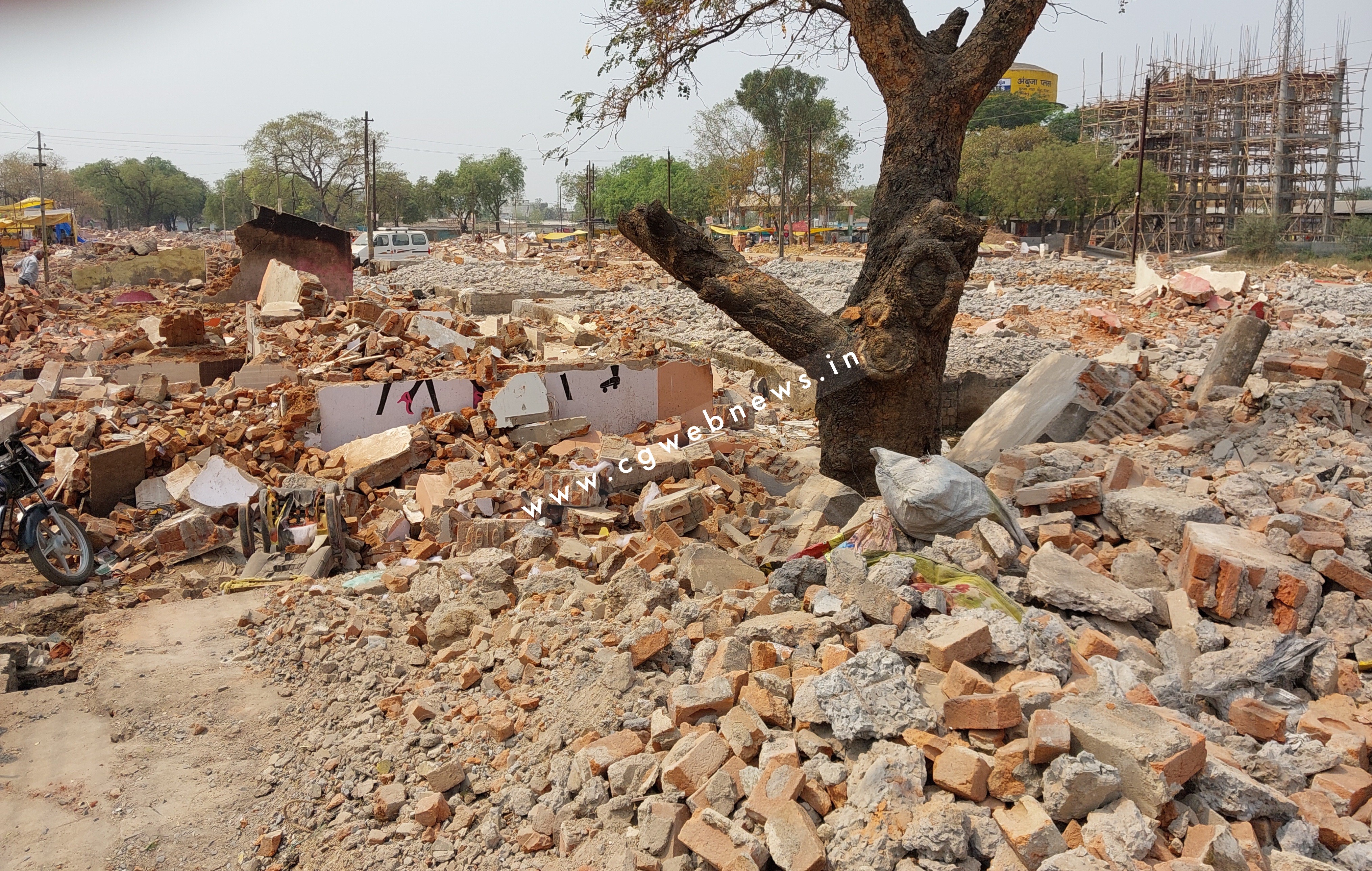 SAKTI BIG BREAKING - नगर पालिका के अधिकारी शंखपुष्पी का डबल डोज लेना भूल  गए , अब रंगों के बजाय कँही ,,,